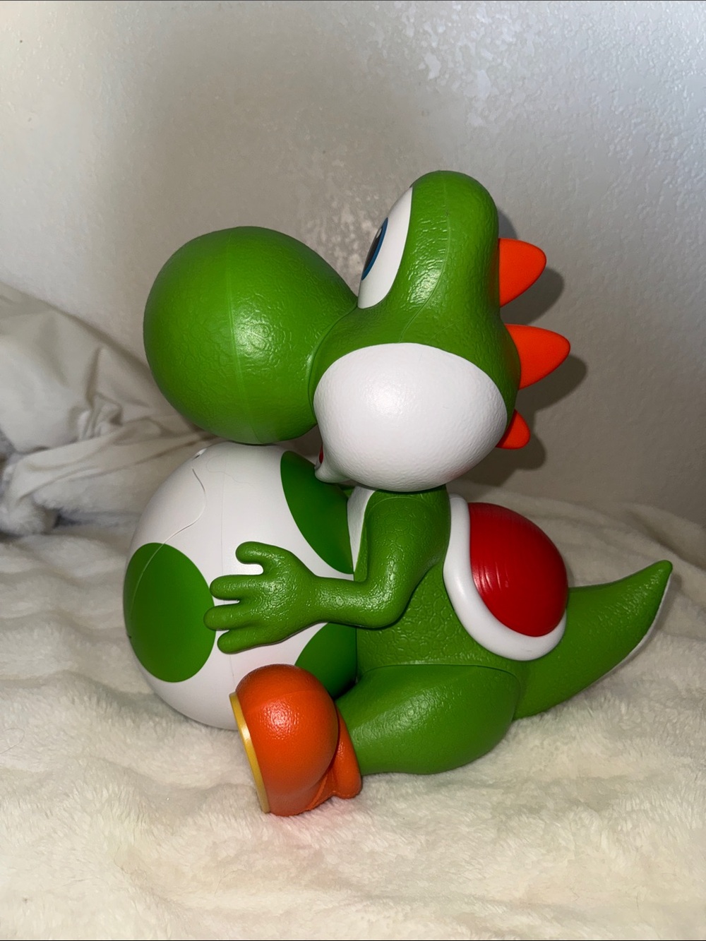 Yoshi - Picture 2 of 4